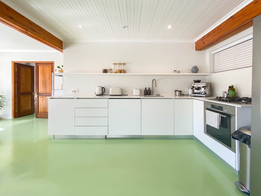 To Let 4 Bedroom Property for Rent in Tierboskloof Western Cape